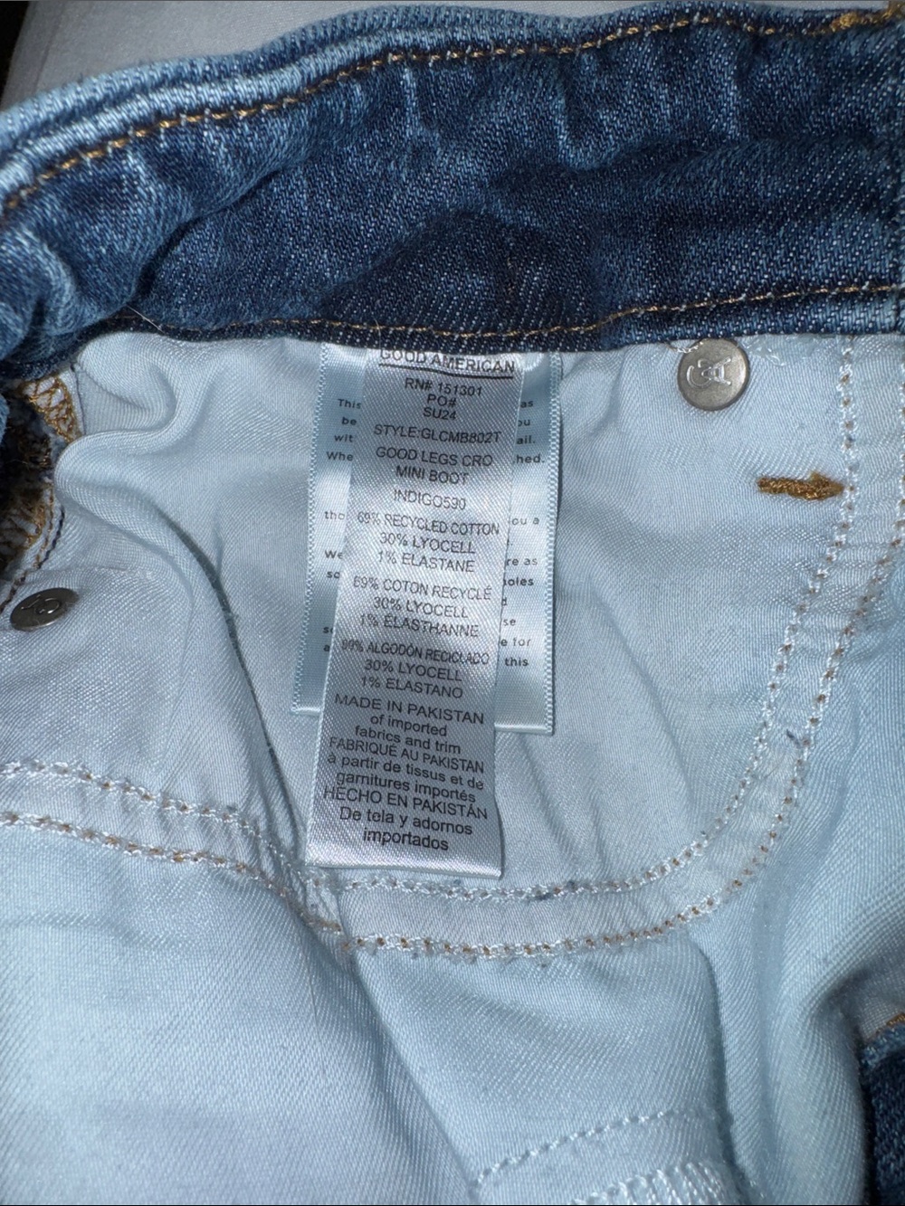 Good American Good Legs Crop Mini Boot Cut Jeans Indigo 590 size 8/29 - Picture 4 of 6